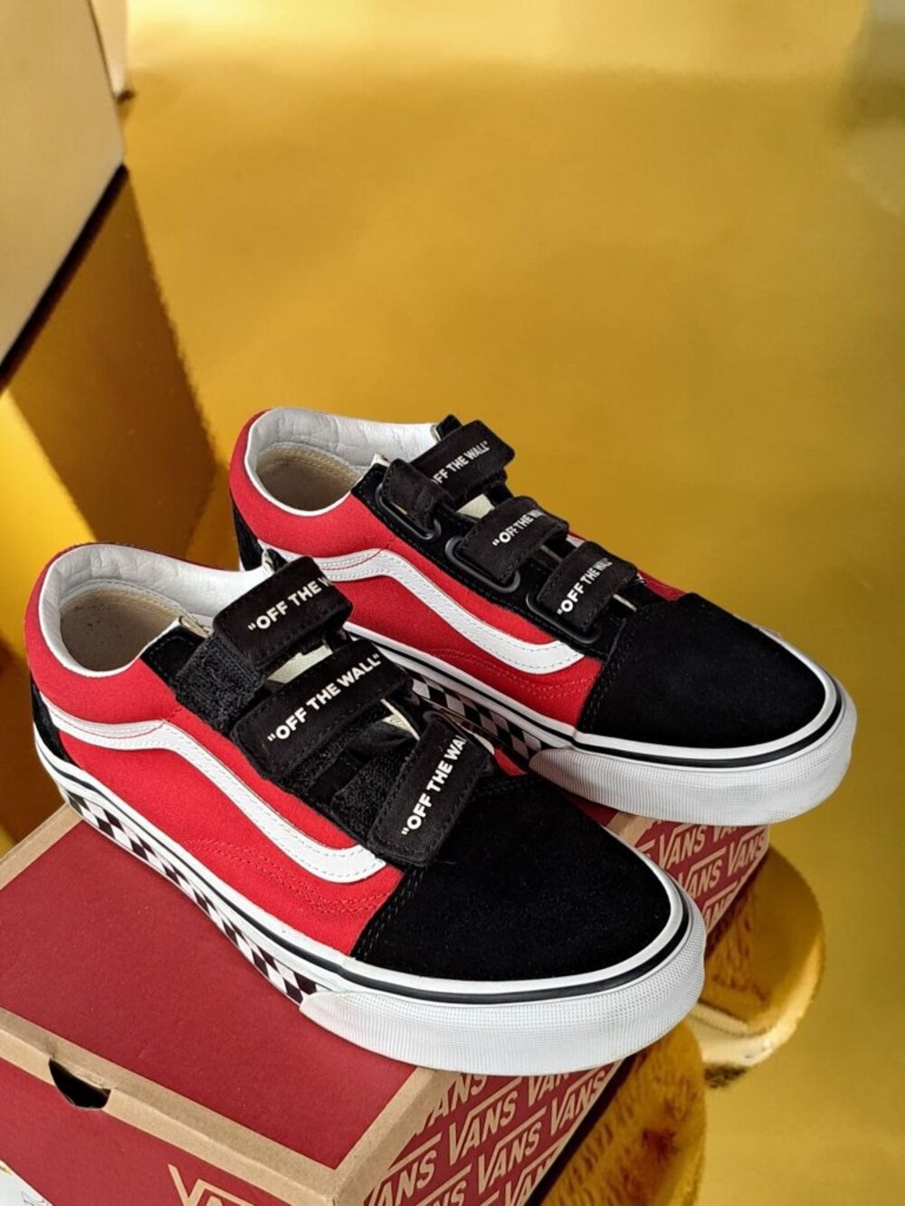 Vans Shoes Men's 7 Women's 8.5 Skater Unisex Old Skool V Logo Pop